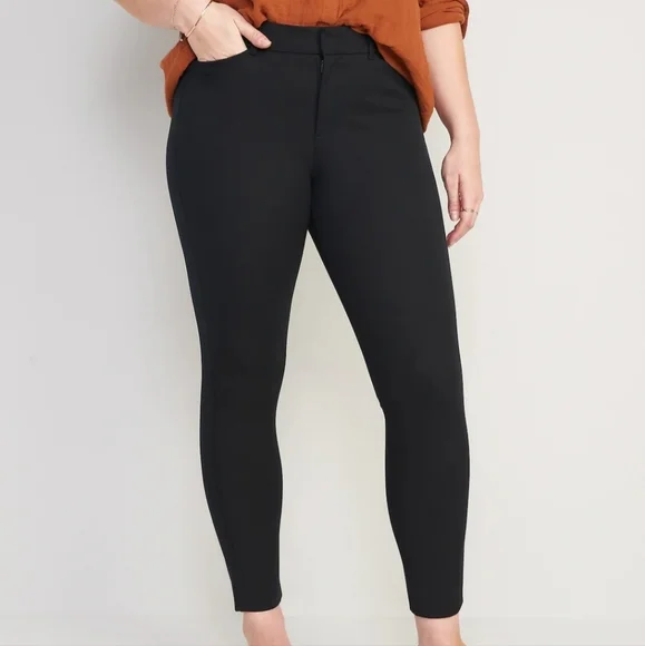 Old Navy Pixie High Rise Pants - Picture 4 of 5